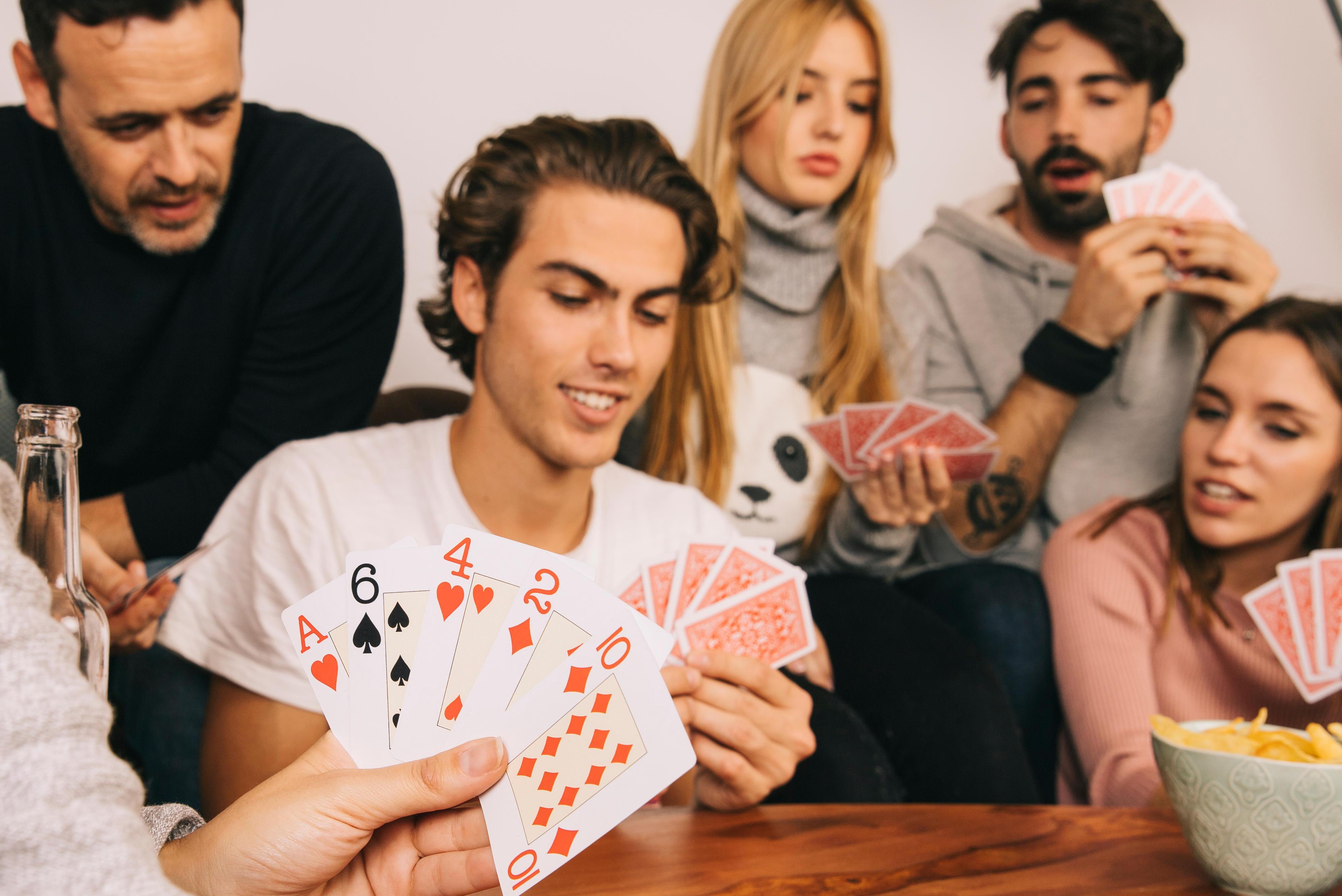 Jogo de Cartas Uno Baralho Reunir a Família Brincar Se Divertir